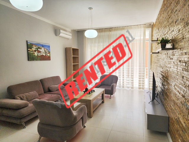 One bedroom apartment for rent in Selite e Vjeter Street, in the upper part of the Botanic Garden.
